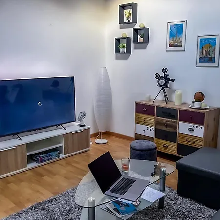 Cosy Flat In アパート *